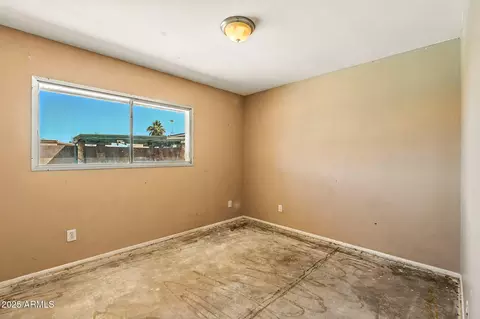 Bedroom - 3448 W Dailey St, Phoenix, AZ 85053 photo 2 of 5