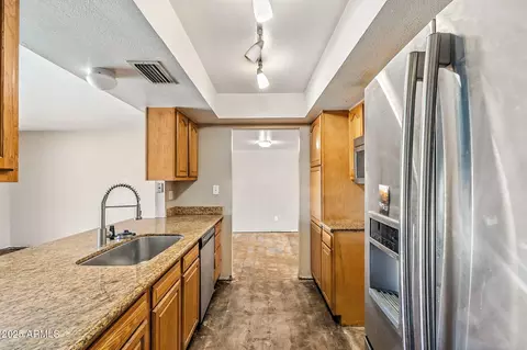 Kitchen - 3448 W Dailey St, Phoenix, AZ 85053 photo 4 of 4