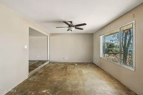 Living - 3448 W Dailey St, Phoenix, AZ 85053 photo 1 of 6