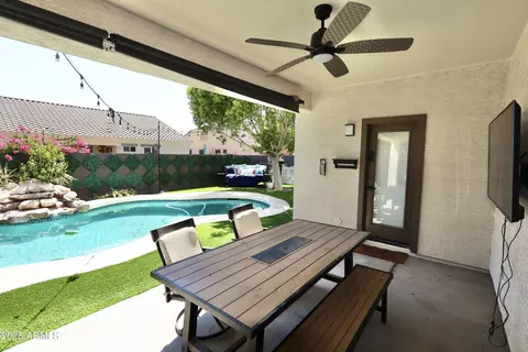 Exterior - 981 E Stottler Ct, Gilbert, AZ 85296 photo 5 of 7