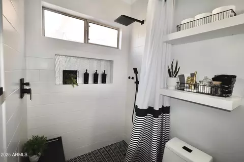 Bath - 981 E Stottler Ct, Gilbert, AZ 85296 photo 5 of 5
