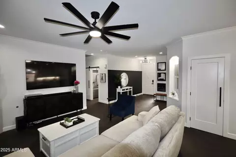 Entry Way - 981 E Stottler Ct, Gilbert, AZ 85296 photo 3 of 4
