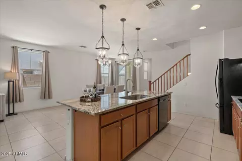 Kitchen - 516 N Ranger Trl, Gilbert, AZ 85234 photo 4 of 4