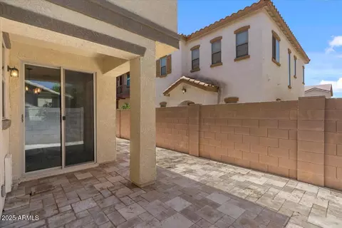 Exterior - 516 N Ranger Trl, Gilbert, AZ 85234 photo 4 of 6