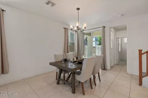 Dining - 516 N Ranger Trl, Gilbert, AZ 85234 photo 1 of 2