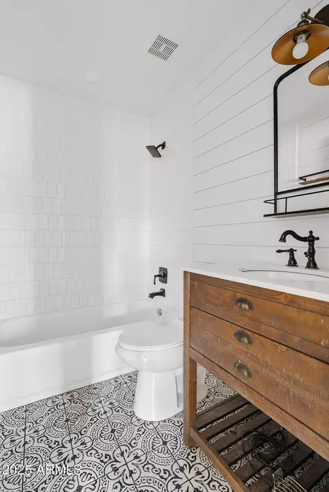 Bath - 1241 El Parque Dr, Tempe, AZ 85282 photo 2 of 2