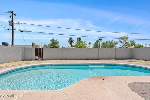 Exterior - 1241 El Parque Dr, Tempe, AZ 85282 photo 6 of 7