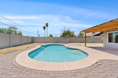 Exterior - 1241 El Parque Dr, Tempe, AZ 85282 photo 3 of 7