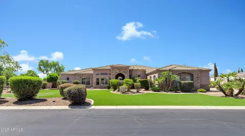 4682 S Banning Dr, Gilbert, AZ 85297