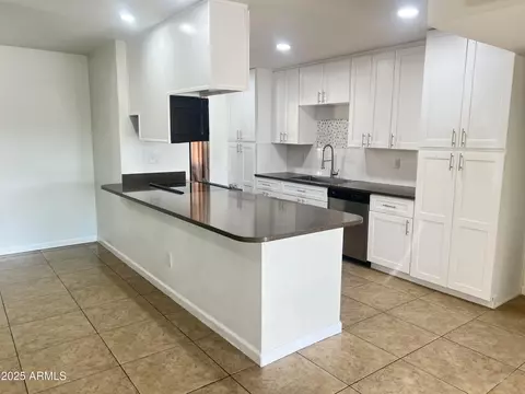 1816 E Palmcroft Dr, Tempe, AZ 85282