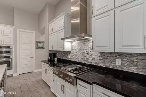 Kitchen - 3788 E Alfalfa Dr, Gilbert, AZ 85298 photo 4 of 6