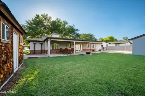 Exterior - 3501 N 34th Pl, Phoenix, AZ 85018 photo 4 of 9