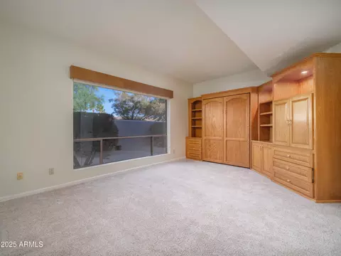Bedroom - 2537 E Vogel Ave E, Phoenix, AZ 85028 photo 2 of 3