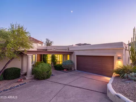 Exterior - 2537 E Vogel Ave E, Phoenix, AZ 85028 photo 2 of 8