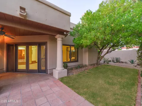 Exterior - 2537 E Vogel Ave E, Phoenix, AZ 85028 photo 8 of 8