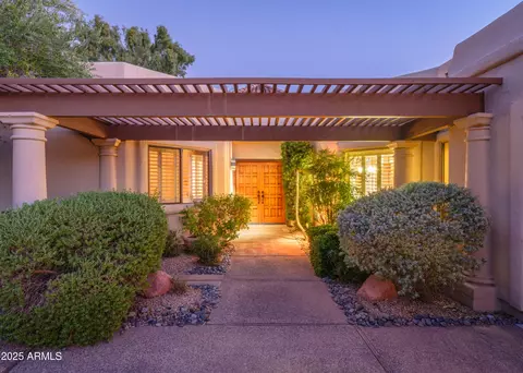 Exterior - 2537 E Vogel Ave E, Phoenix, AZ 85028 photo 1 of 8