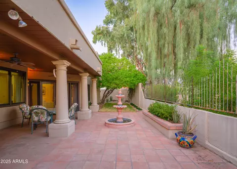 Exterior - 2537 E Vogel Ave E, Phoenix, AZ 85028 photo 6 of 8