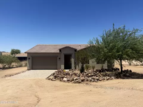 1514 E Wild Field Dr, New River, AZ 85087
