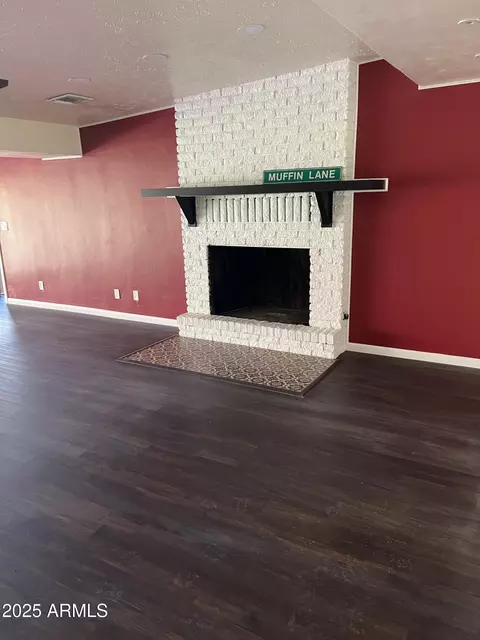 Living - 9990 E Muffin Ln, Hereford, AZ 85615 photo 1 of 4