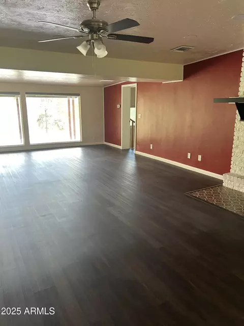 Living - 9990 E Muffin Ln, Hereford, AZ 85615 photo 2 of 4