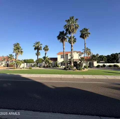 6337 W Deer Valley Rd, Glendale, AZ 85308