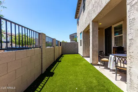 Exterior - 244 N 69th Pl, Mesa, AZ 85207 photo 4 of 10