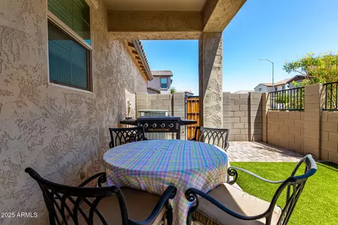 Exterior - 244 N 69th Pl, Mesa, AZ 85207 photo 1 of 10
