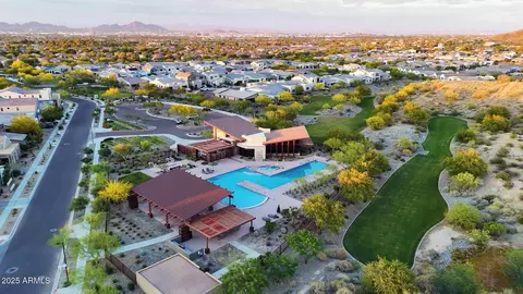 View/Area - 1129 E Kachina Trl, Phoenix, AZ 85042 photo 5 of 26