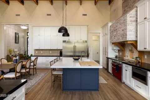 Kitchen - 16322 E Fairview St, Gilbert, AZ 85295 photo 5 of 7