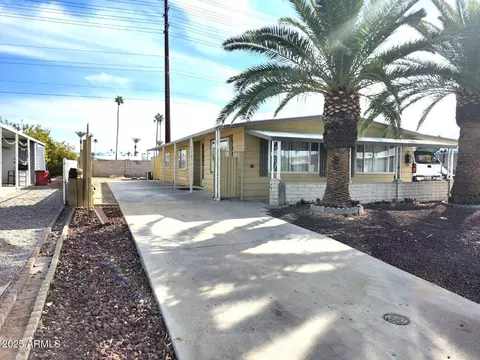 121 S 75th Pl, Mesa, AZ 85208 photo 2