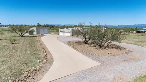 5465 E Pioneer Ln, Hereford, AZ 85615