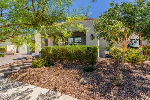 Exterior - 1329 E Monte Way, Phoenix, AZ 85042 photo 6 of 19