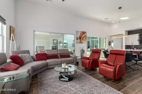 Living - 1329 E Monte Way, Phoenix, AZ 85042 photo 3 of 4
