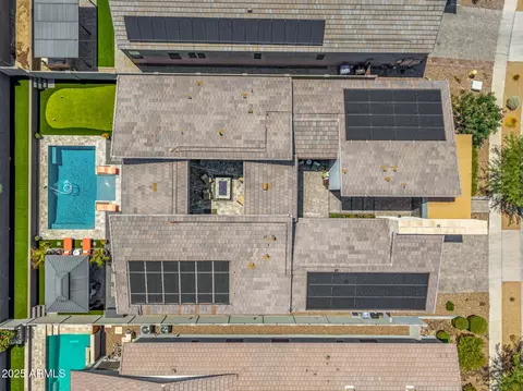 View/Area - 1329 E Monte Way, Phoenix, AZ 85042 photo 2 of 7
