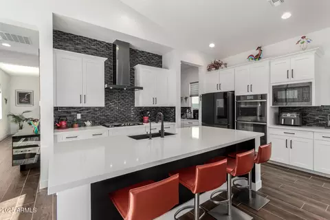 Kitchen - 1329 E Monte Way, Phoenix, AZ 85042 photo 2 of 5