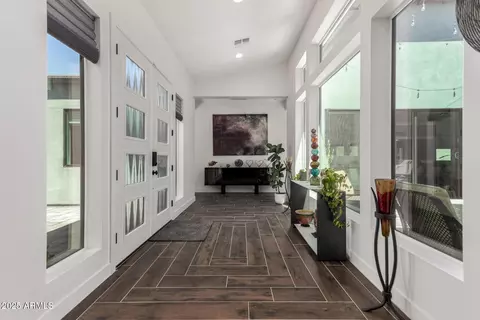 Entry Way - 1329 E Monte Way, Phoenix, AZ 85042 photo 2 of 4