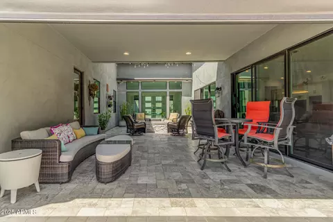 Exterior - 1329 E Monte Way, Phoenix, AZ 85042 photo 12 of 19