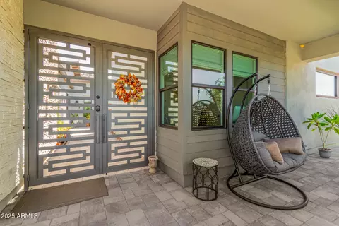 Exterior - 1329 E Monte Way, Phoenix, AZ 85042 photo 8 of 19