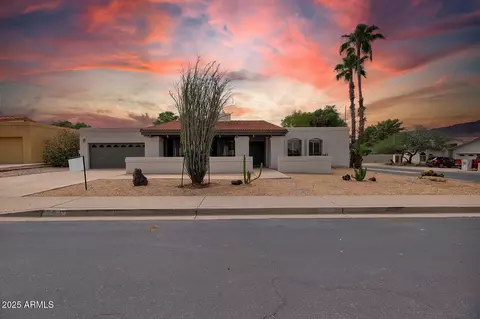801 E Waltann Ln, Phoenix, AZ 85022