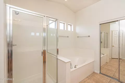 Bath - 2639 E Darrel Rd, Phoenix, AZ 85042 photo 5 of 5