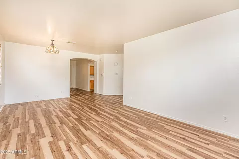 Living - 2639 E Darrel Rd, Phoenix, AZ 85042 photo 2 of 8