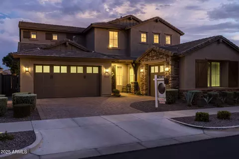 Exterior - 10515 E Sheffield Dr, Mesa, AZ 85212 photo 3 of 21