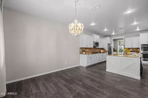 Dining - 10515 E Sheffield Dr, Mesa, AZ 85212 photo 4 of 5