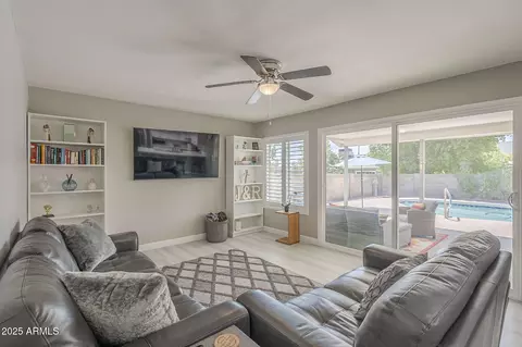 Living - 4127 E Modoc Dr, Phoenix, AZ 85044 photo 1 of 2