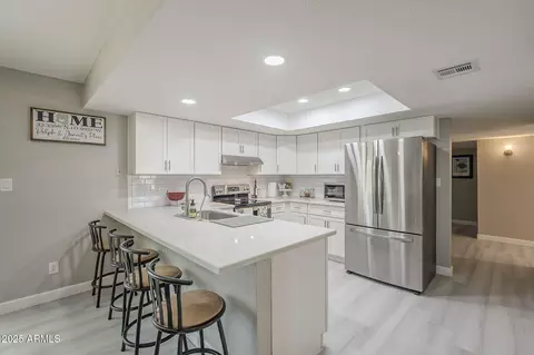 Kitchen - 4127 E Modoc Dr, Phoenix, AZ 85044 photo 2 of 3