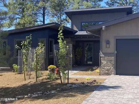 2493 S Pinyon Jay Dr, Flagstaff, AZ 86005