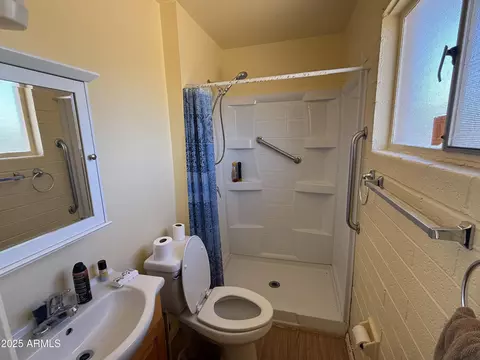 120 W Gary Way, Phoenix, AZ 85041 photo 9