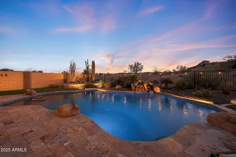 18261 W Thistle Landing Dr, Goodyear, AZ 85338