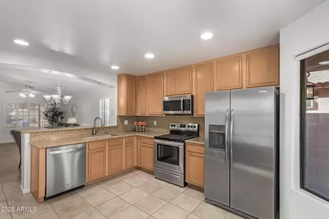 Kitchen - 2736 E Dragoon Cir, Mesa, AZ 85204 photo 1 of 5