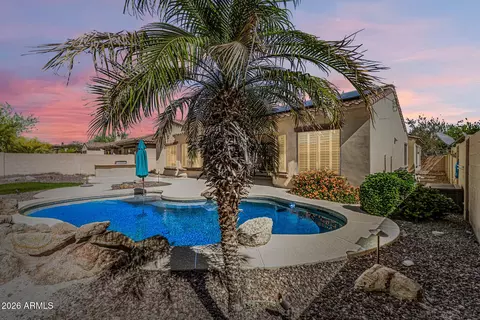 18135 W Willow Dr W, Goodyear, AZ 85338